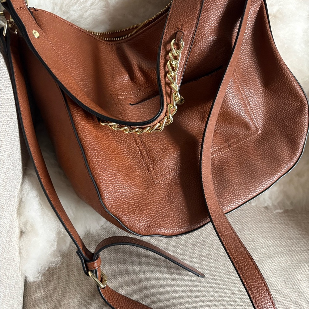 Steve Madden Tan Shoulder Bag with Gold Chain
